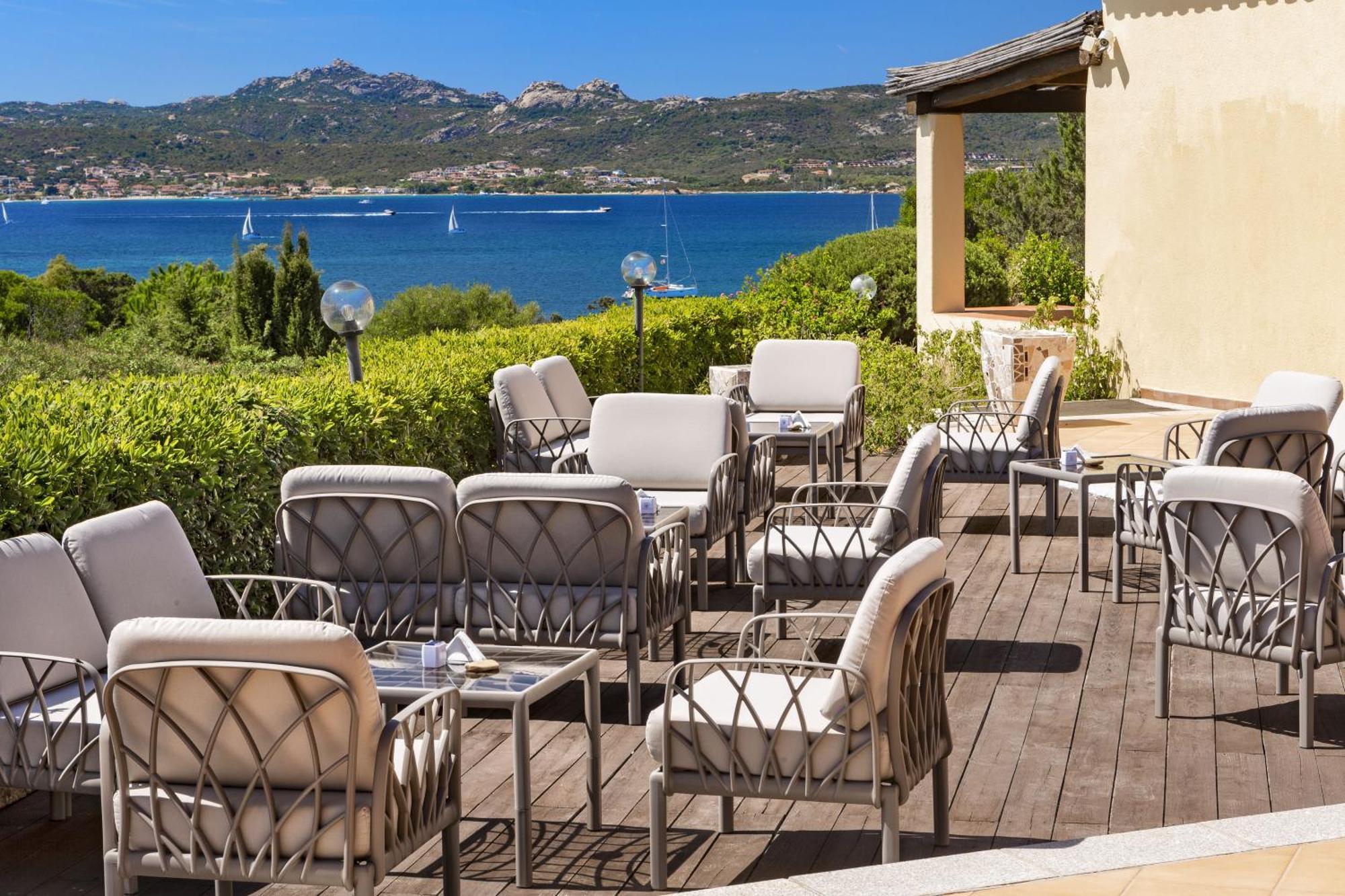 Hotel Sole Mare Baja Sardinia Exterior photo