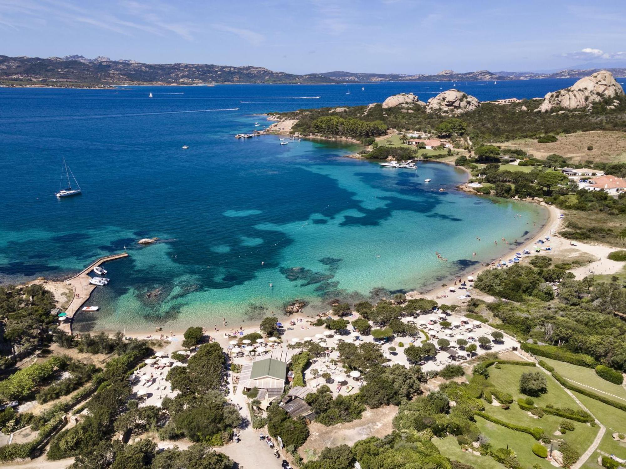 Hotel Sole Mare Baja Sardinia Exterior photo